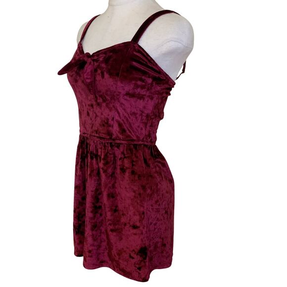Hollister Burgundy Velvet Romper Size S Party / Holiday Outfit - Picture 3 of 12